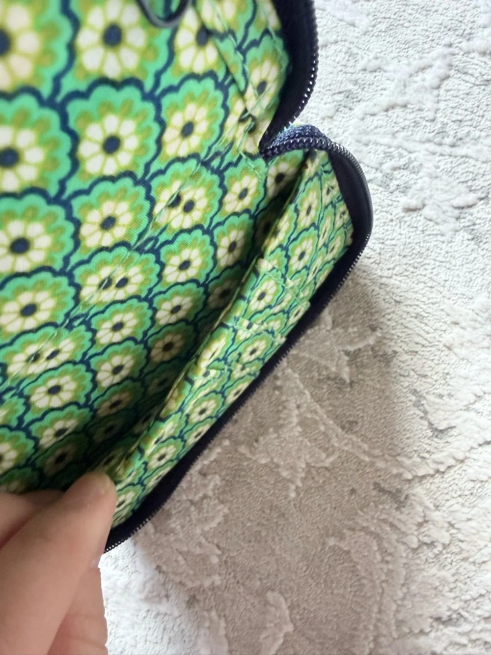 Vera Bradley Navy Blue Lime Green White Quilted Wristlet Wallet - Picture 5 of 6